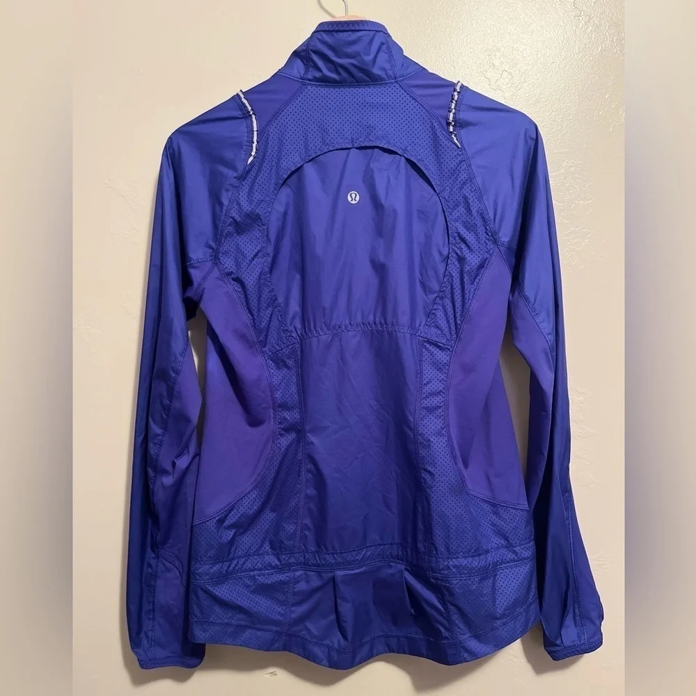 Lululemon Nothin' But Run Blue Jacket Lightweight Water Repellent Women's Size 6